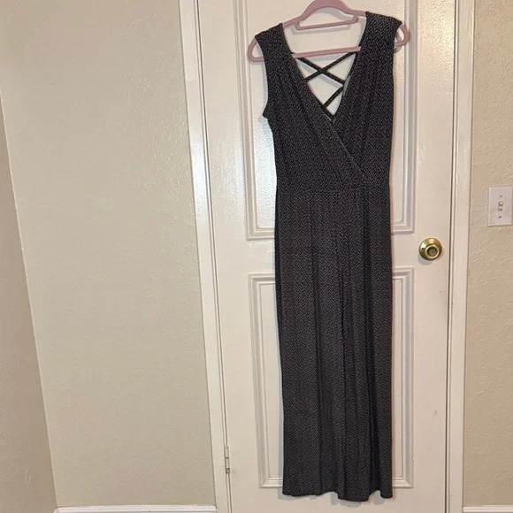 Loveappella Ciara Knit Jumpsuit in Black & White - Picture 2 of 12